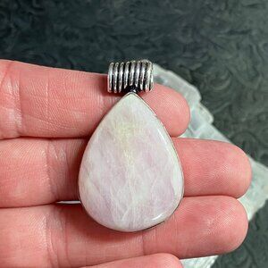 Natural Pink Kunzite Pendant Crystal Stone Jewelry